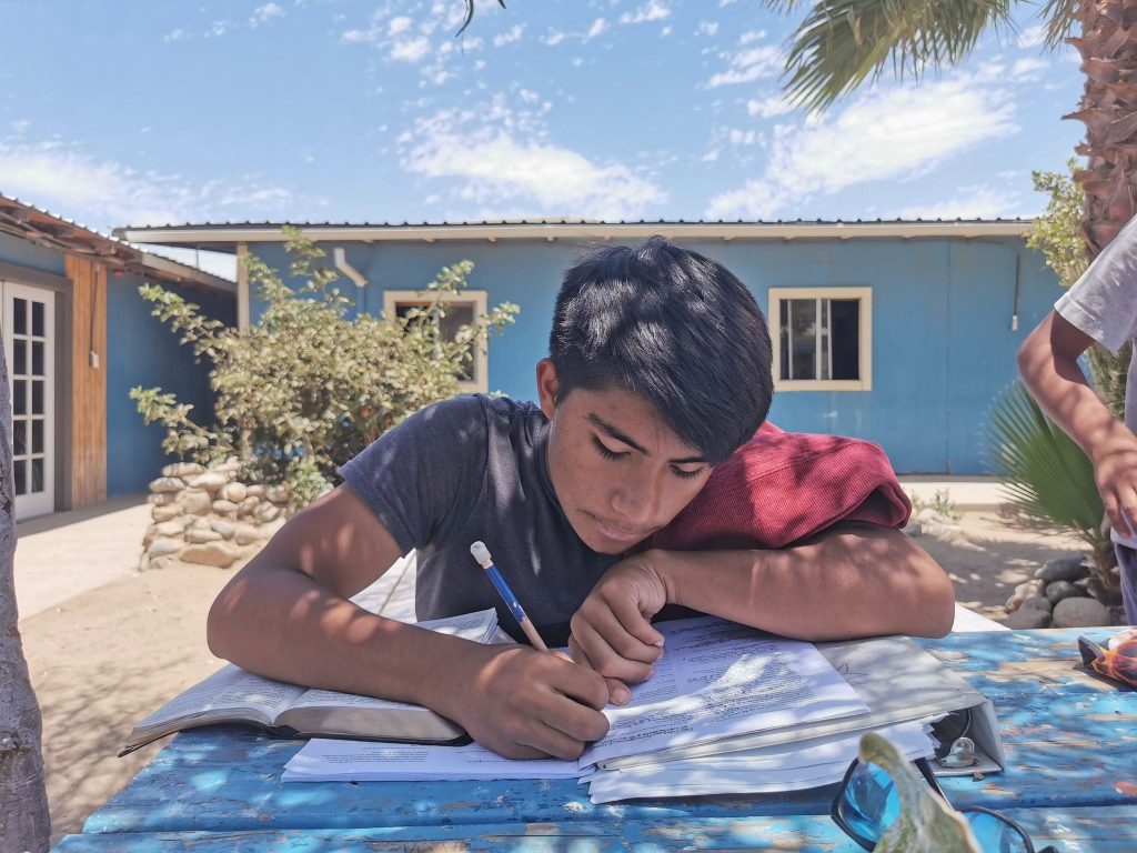 A student studying in Baja California